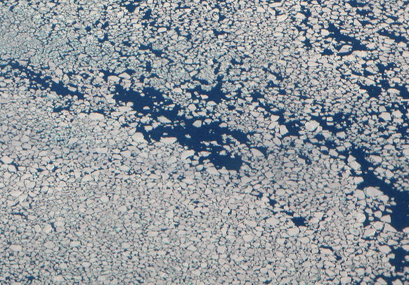 ice-floes-off-greenland